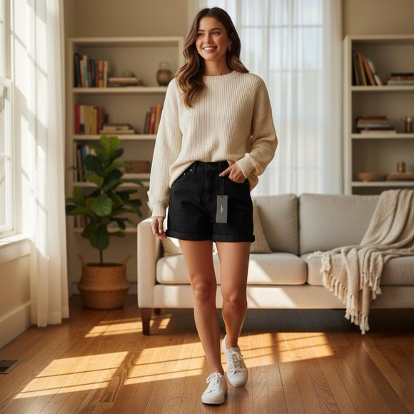 Vero Moda Pants - NWT size small Vero Moda denim loose shorts